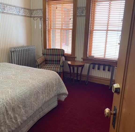 スタンダードルーム, St Nicholas