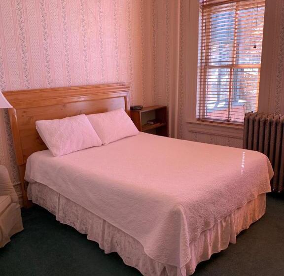 エコノミールーム, St Nicholas