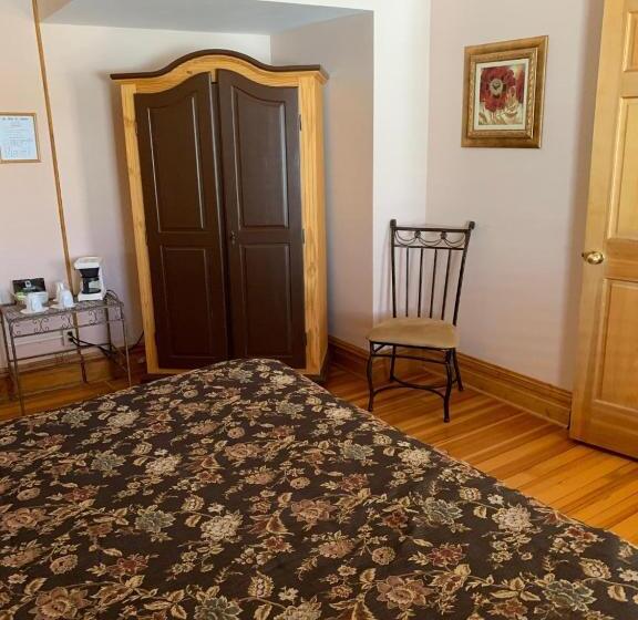 キングサイズベッドのスタンダードルーム, St Nicholas