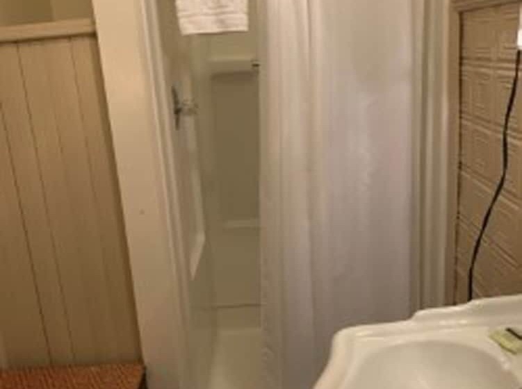 エコノミールーム, St Nicholas