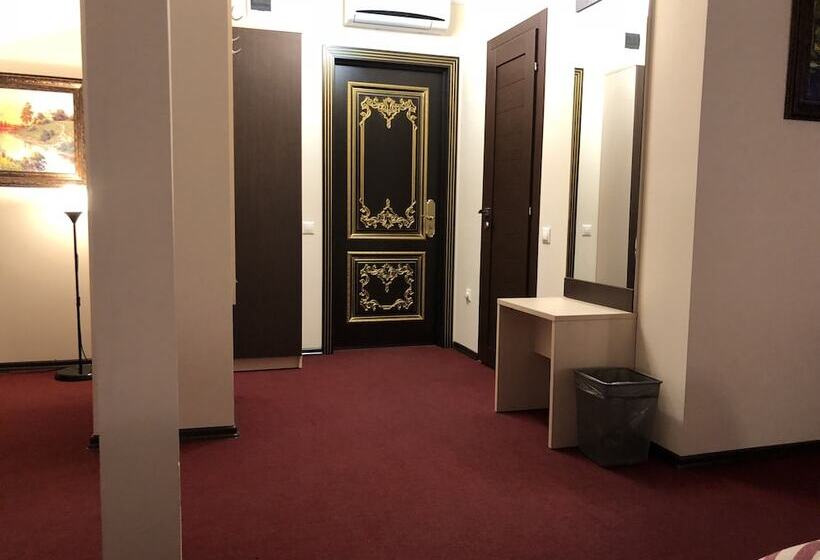 اتاق استاندارد سه نفره, Atlantis