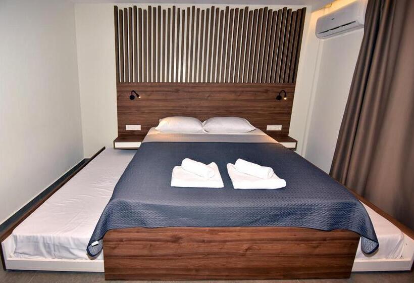 غرفة ديلوكس ثلاثية, Eutopia