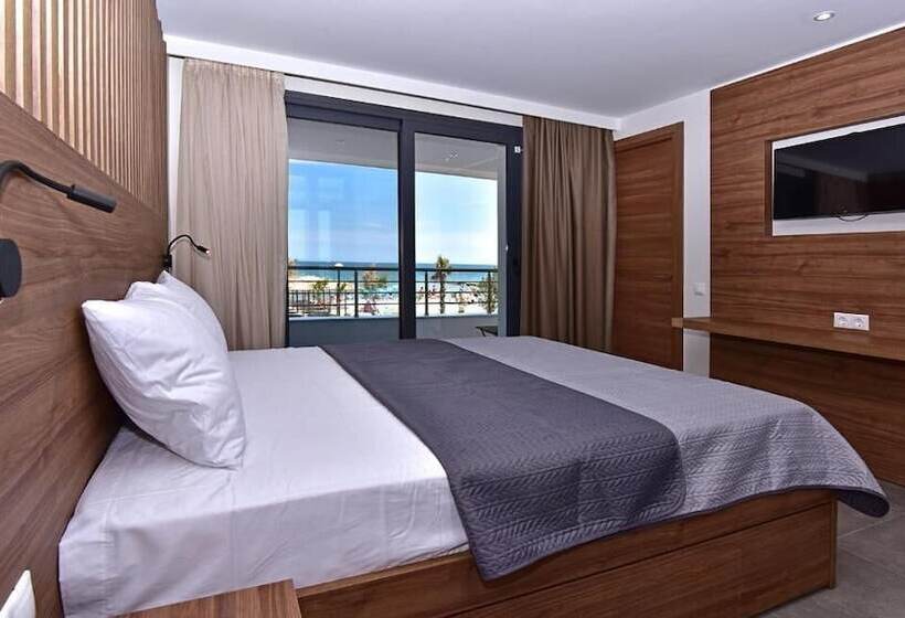 غرفة ديلوكس مطلّة علي البحر, Eutopia