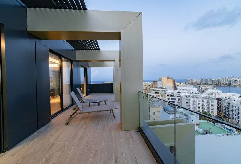 سوییت پرستیژ, Mercure St. Julian S Malta