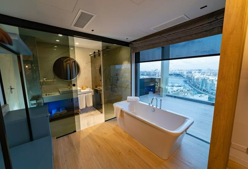 سوییت پرستیژ, Mercure St. Julian S Malta