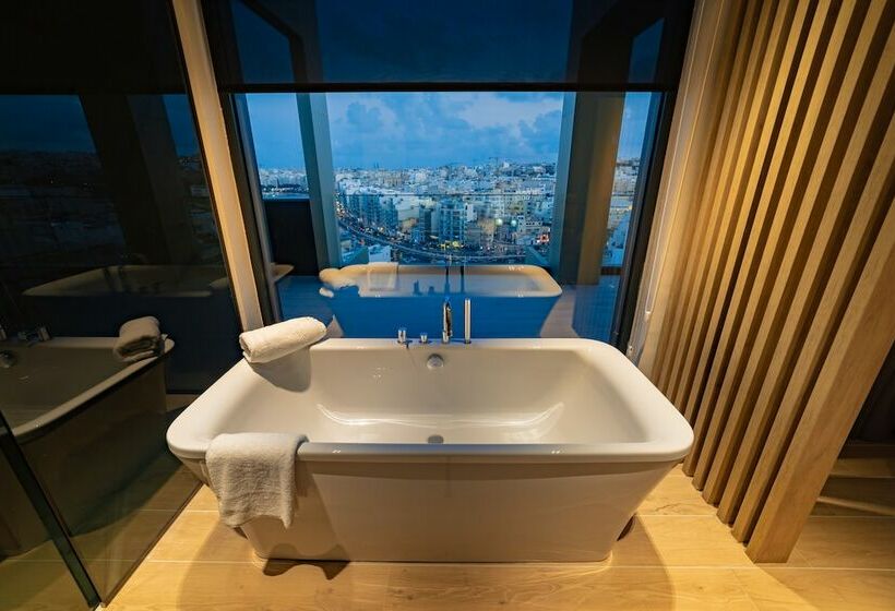 سوییت پرستیژ, Mercure St. Julian S Malta