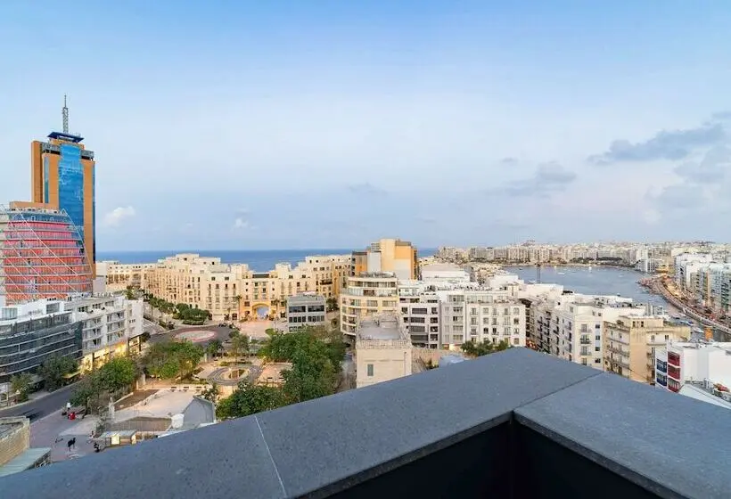 اتاق سوپریور با چشم‌انداز دریا و بالکن, Mercure St. Julian S Malta