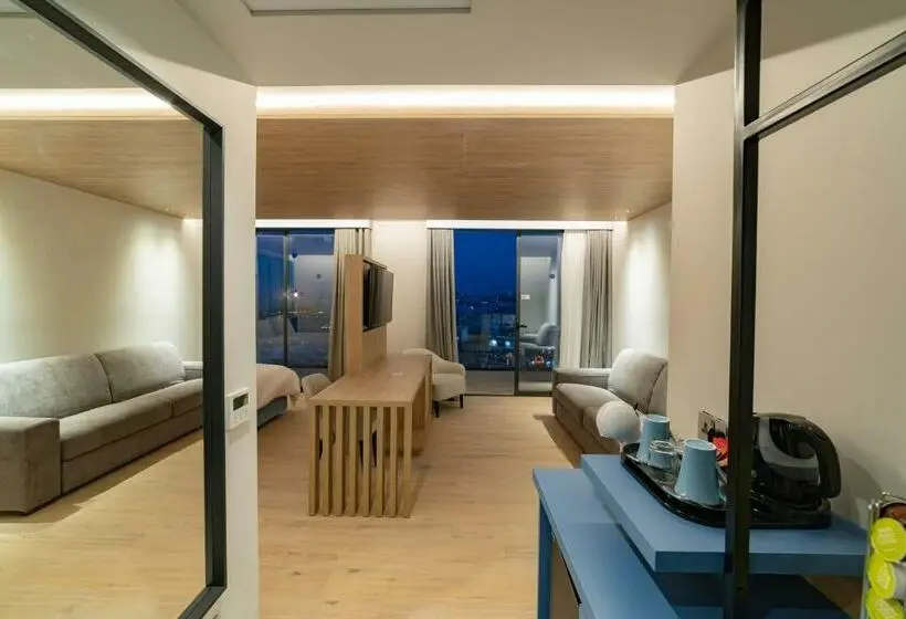 چشم‌انداز دریای سوئیت جونیور پرستیژ, Mercure St. Julian S Malta