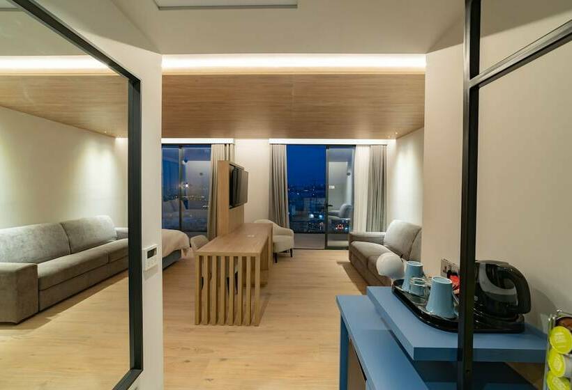 چشم‌انداز دریای سوئیت جونیور پرستیژ, Mercure St. Julian S Malta