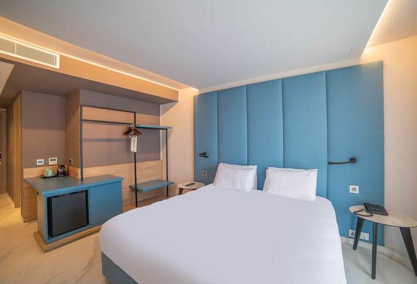 اتاق سوپریور با چشم‌انداز دریا و بالکن, Mercure St. Julian S Malta