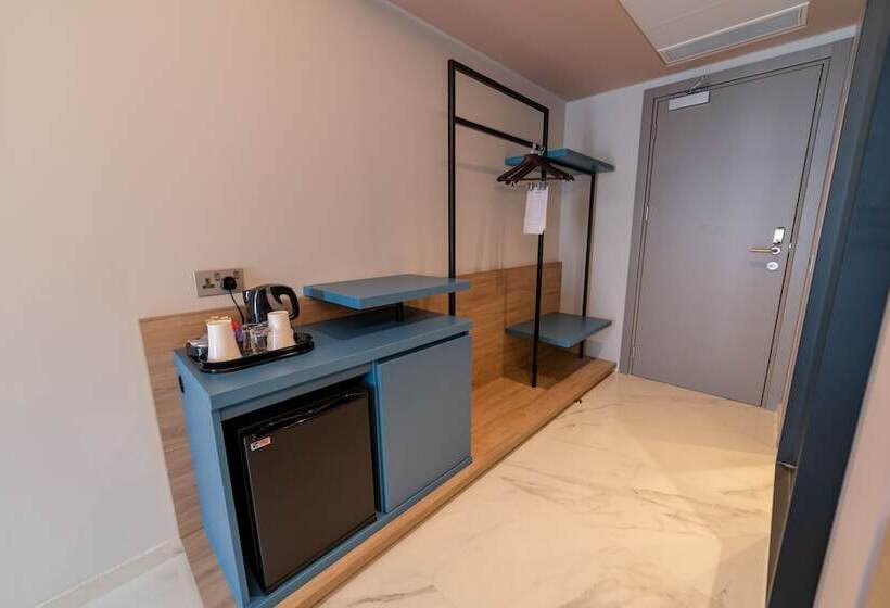 اتاق سوپریور با چشم‌انداز دریا و بالکن, Mercure St. Julian S Malta