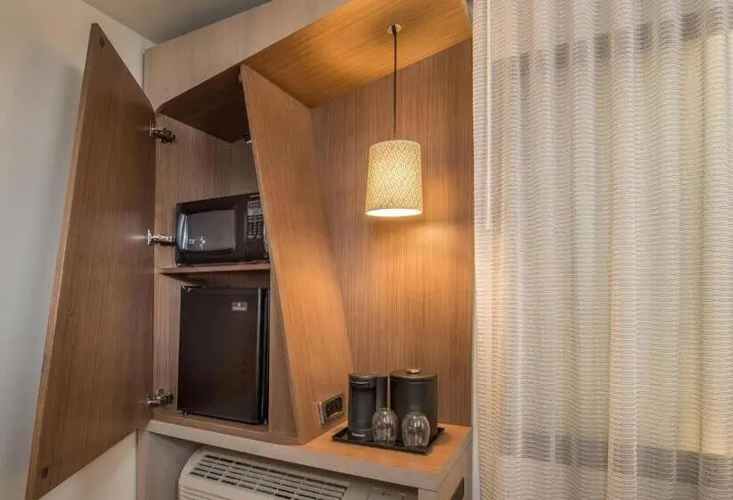 キングサイズベッドのスタンダードルーム, Courtyard By Marriott Mesa At Wrigleyville West