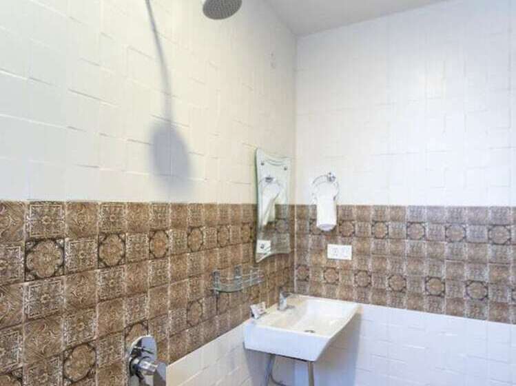 Standart Oda, Red Stone