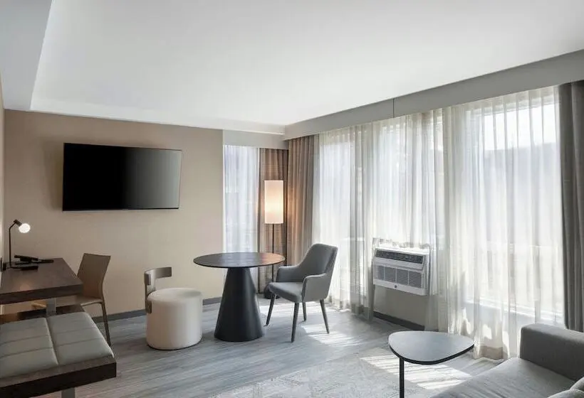 シティビュースイート, AC Hotel by Marriott Old Montreal