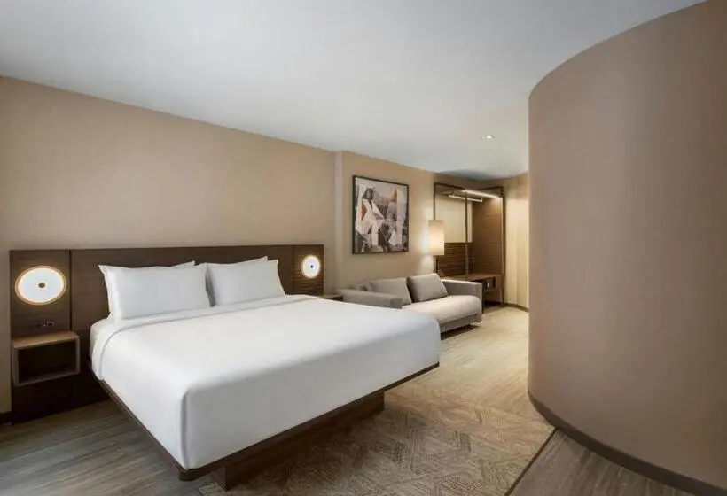 キングサイズベッドのスタンダードルーム, AC Hotel by Marriott Old Montreal