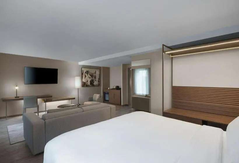 キングサイドベッドのスタンダードワンルーム, AC Hotel by Marriott Old Montreal