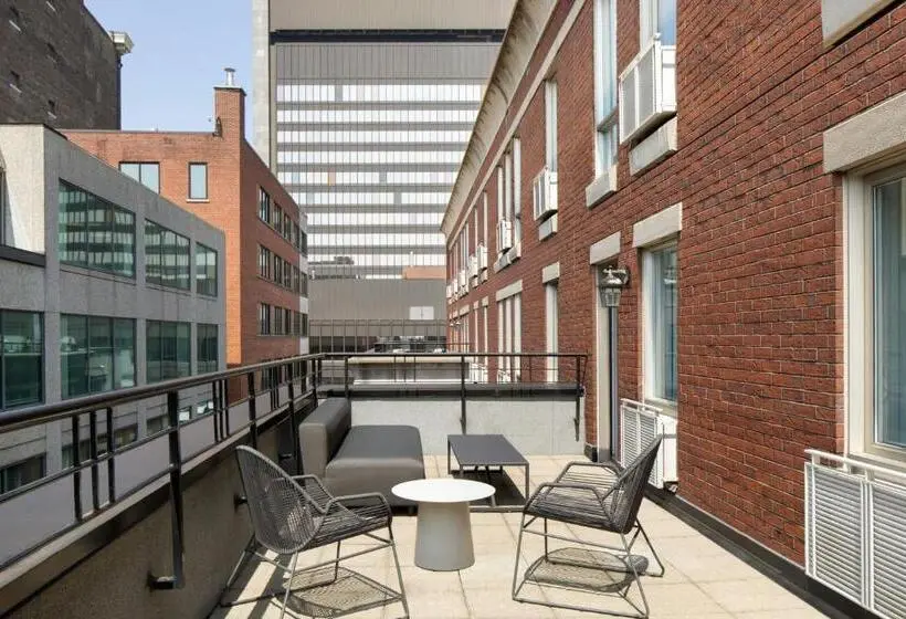キングサイドベッドのスタンダードワンルーム, AC Hotel by Marriott Old Montreal