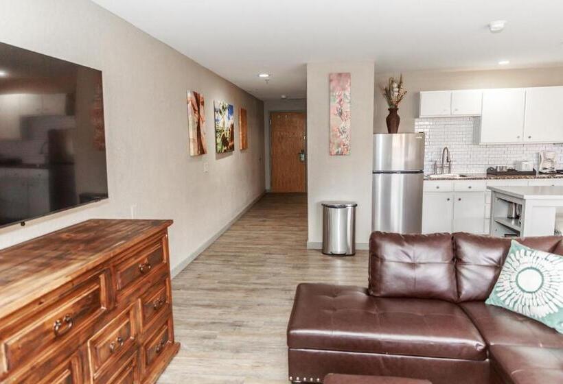 标准工作室, Aarchway Inn