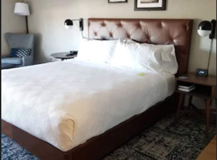 Люкс, Four Points By Sheraton Wakefield Boston Hotel & Conference Center