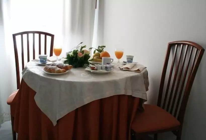 اتاق استاندارد چهار تخته, Grand Hotel Mosè