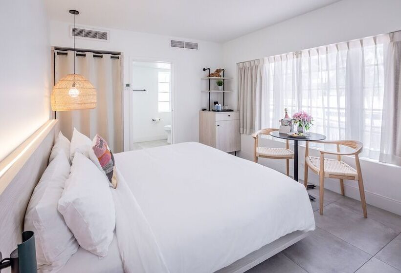 Standart Oda, Greystone   Adults Only