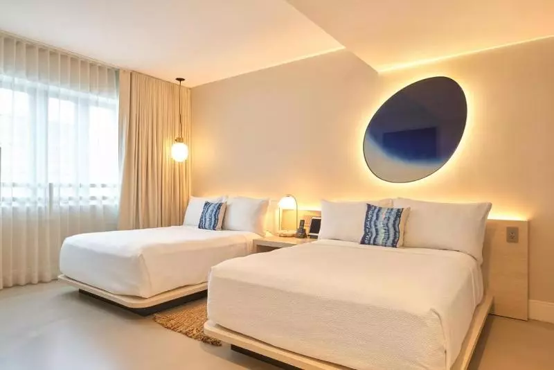 اتاق استاندارد, Greystone Adults Only
