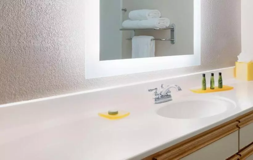 سوییت اجرایی, Larkspur Landing Extended Stay Suites Milpitas