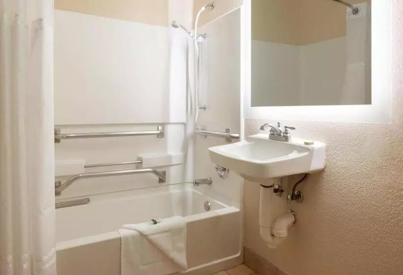 سوئیت برای معلولان, Larkspur Landing Extended Stay Suites Milpitas