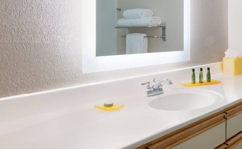 جناح إدارى, Larkspur Landing Extended Stay Suites Milpitas