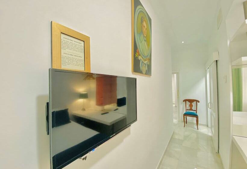 Quarto Familiar, Las Cortes De Cadiz