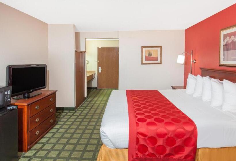 Номер Deluxe Кровать Кинг, Ramada Limited Decatur