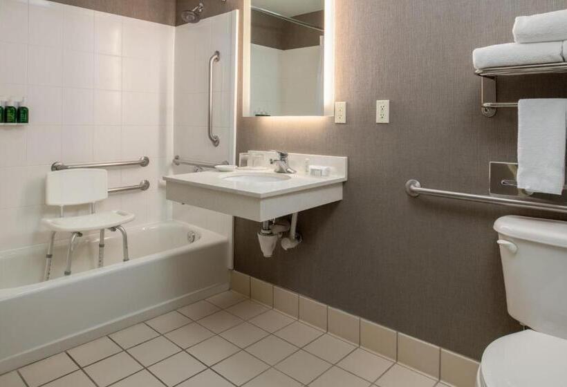 استودیوی استاندارد, Springhill Suites Portland Airport