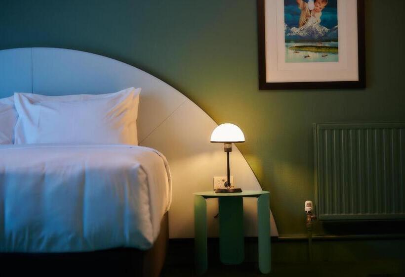 جناح جونيور, The Central Private Hotel By Naumi Hotels