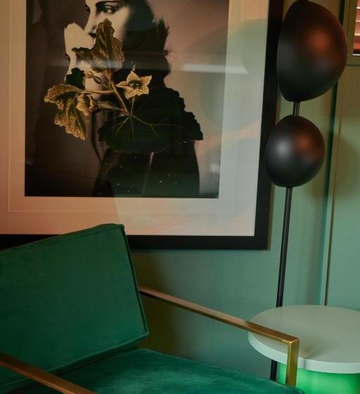 جناح جونيور, The Central Private Hotel By Naumi Hotels