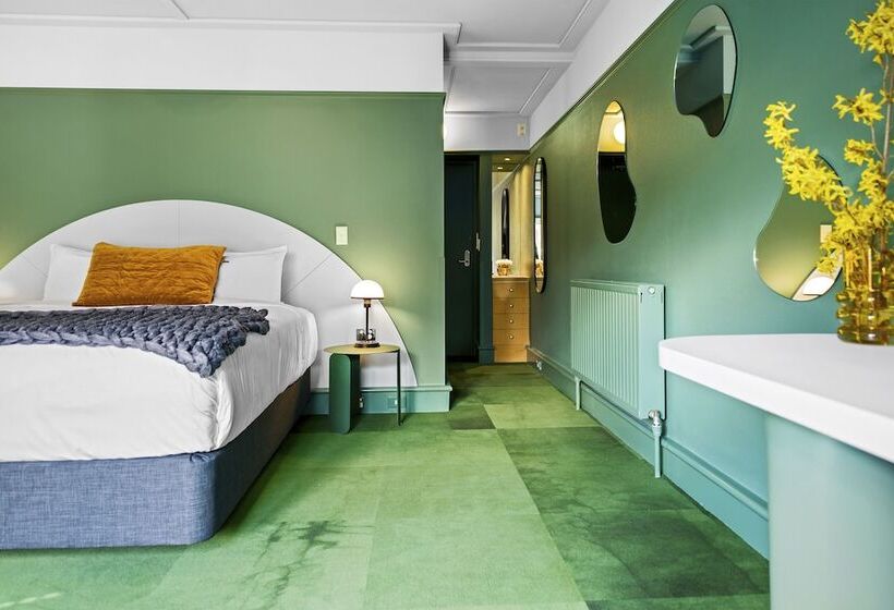 جناح جونيور, The Central Private Hotel By Naumi Hotels