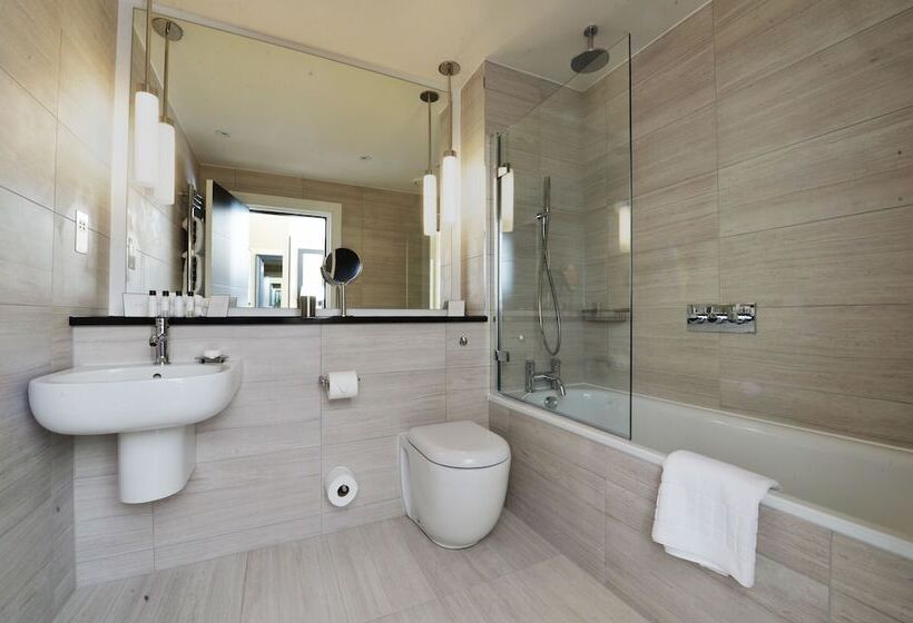 스탠다드 룸, The Chester