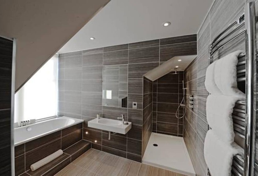 클럽 룸, The Chester