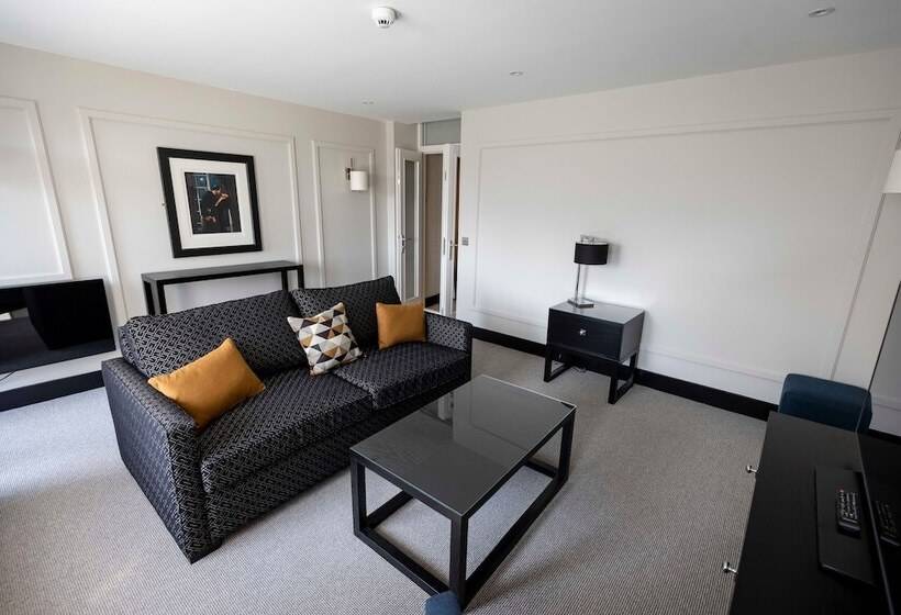 스위트, The Chester