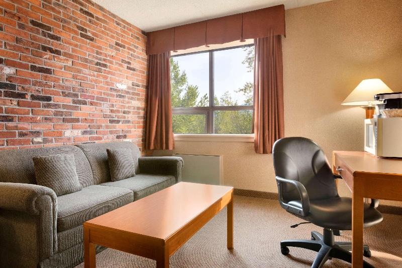 غرفة بيزنس, Travelodge By Wyndham North Bay Lakeshore