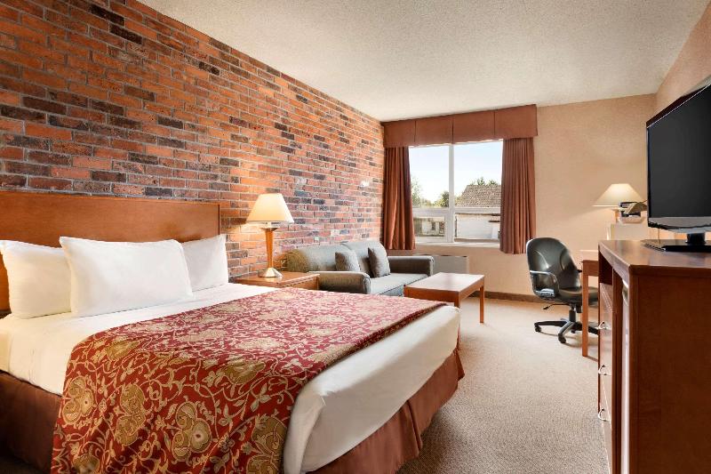 비즈니스룸, Travelodge By Wyndham North Bay Lakeshore