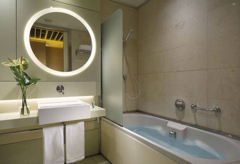 سوییت, Unahotels Bologna Centro