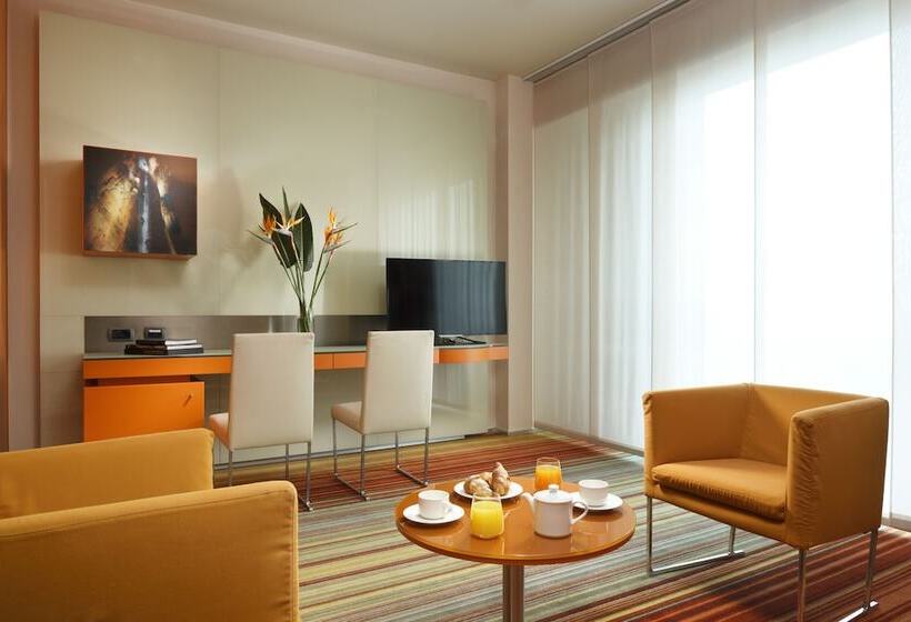 سوییت, Unahotels Bologna Centro