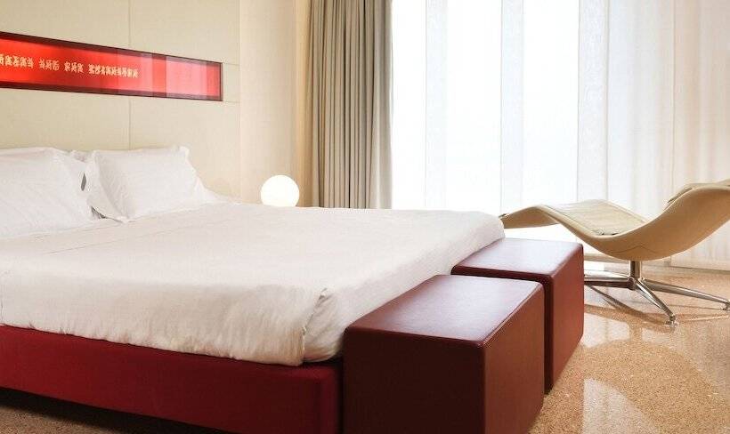 سوییت, Unahotels Bologna Centro