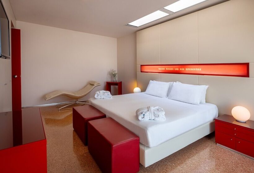 سوییت, Unahotels Bologna Centro