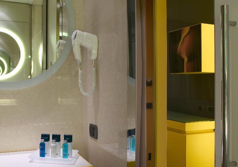 اتاق کلاسیک سه تخته, Unahotels Bologna Centro