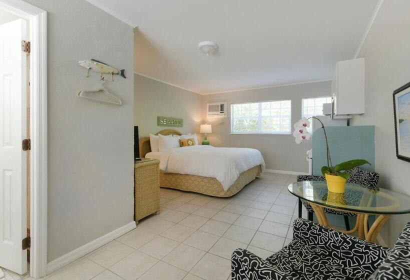 إستوديو قياسى سرير مزدوج, Pines & Palms Resort