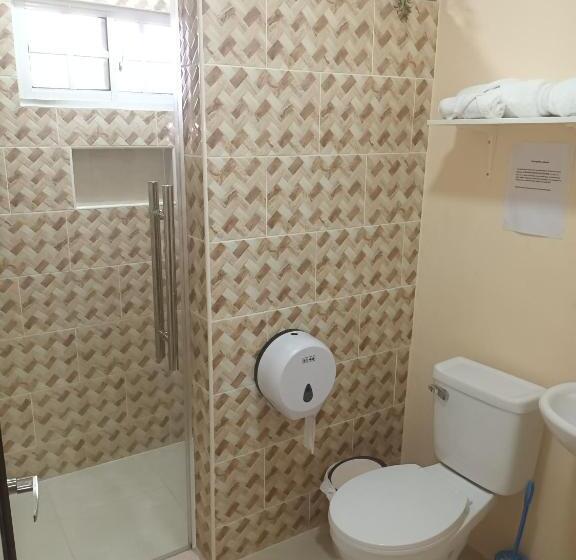 اتاق لوکس یک تخته, Apartahotel Macadana