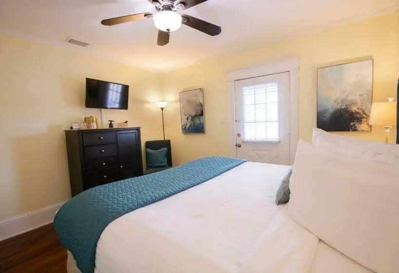 バルコニー付きスタンダードルーム, Hemingway House Bed And Breakfast