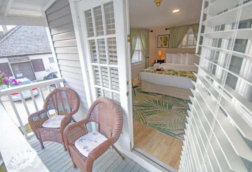 غرفة قياسية مزوَّدة بشُرفة, Hemingway House Bed And Breakfast