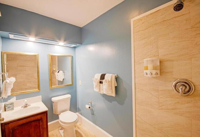 غرفة قياسية مزوَّدة بشُرفة, Hemingway House Bed And Breakfast